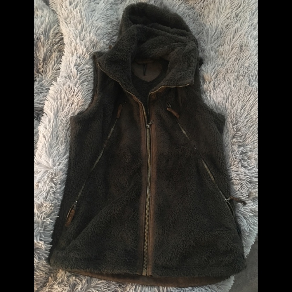 Women’s Kuhl flight vest MEDIUM